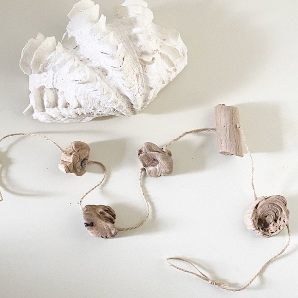 Thirdlee & Co Driftwood Garland - Picture 4 of 8